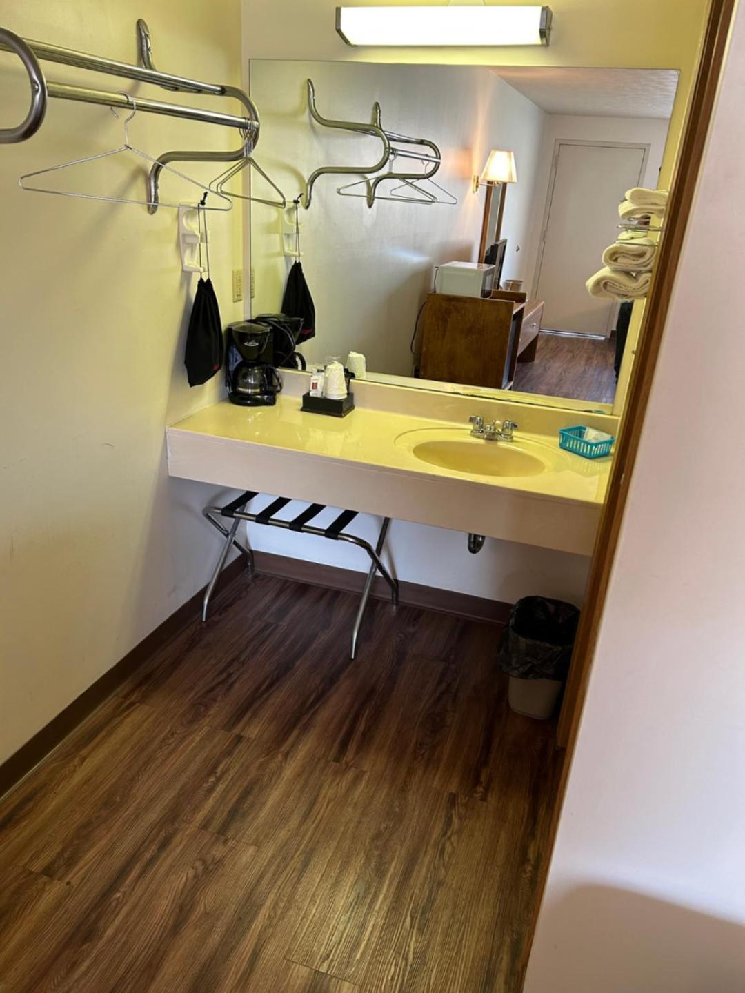 Valley Inn And Suites French Lick Esterno foto
