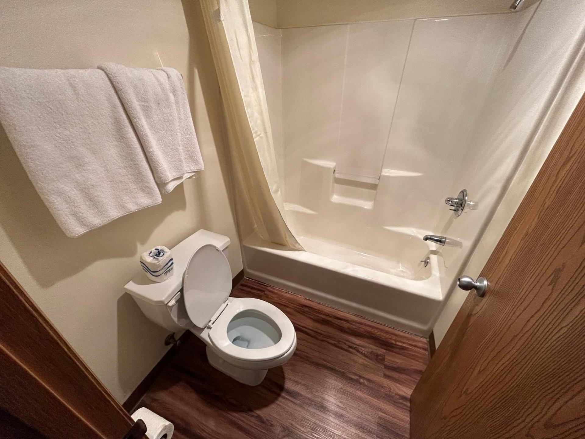 Valley Inn And Suites French Lick Esterno foto
